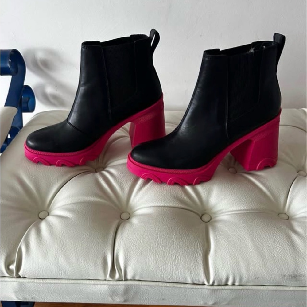 Sorel Black and Pink Heeled Boots